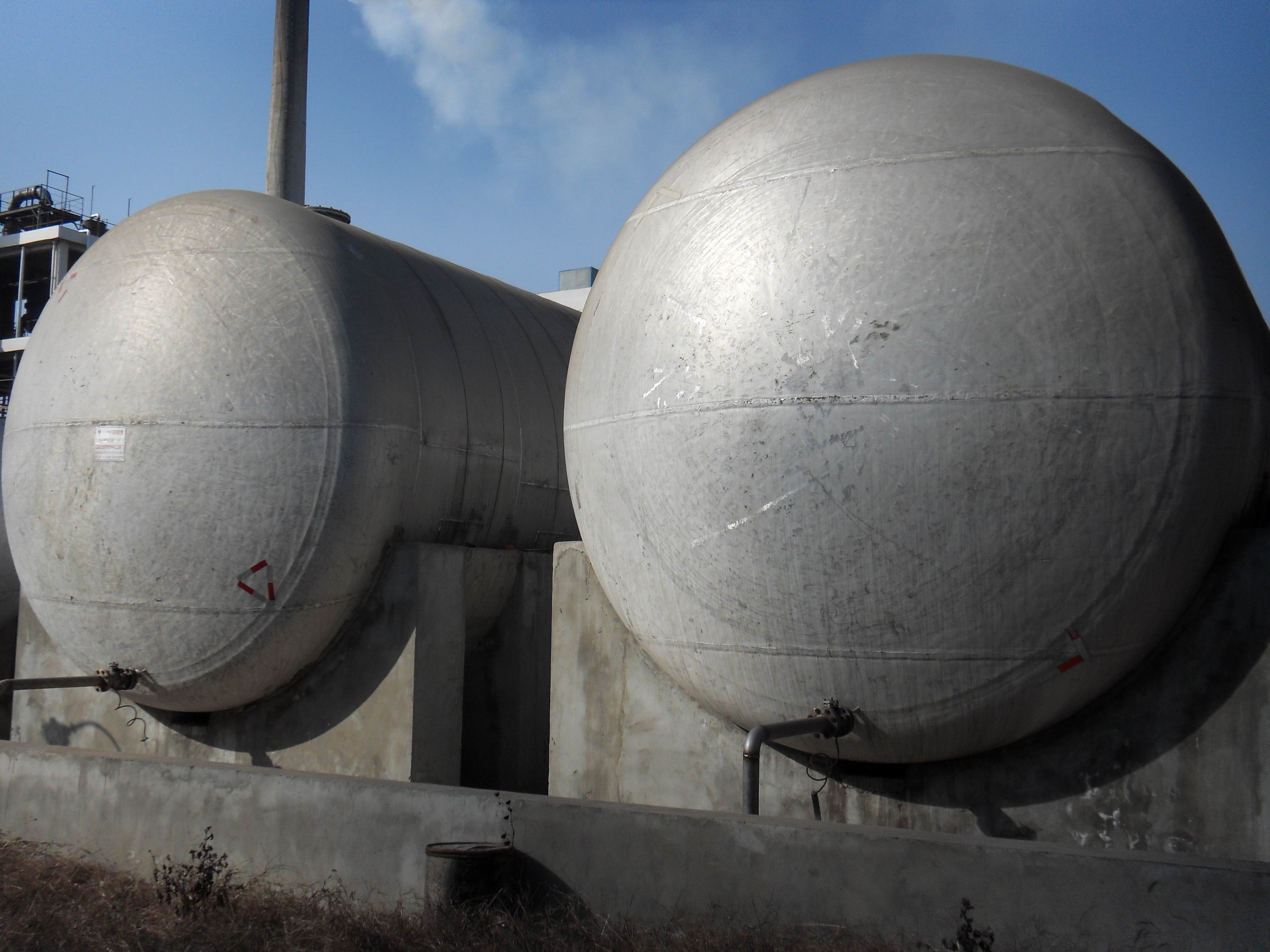 八(bā)一化工360立方硝酸(suān)儲罐